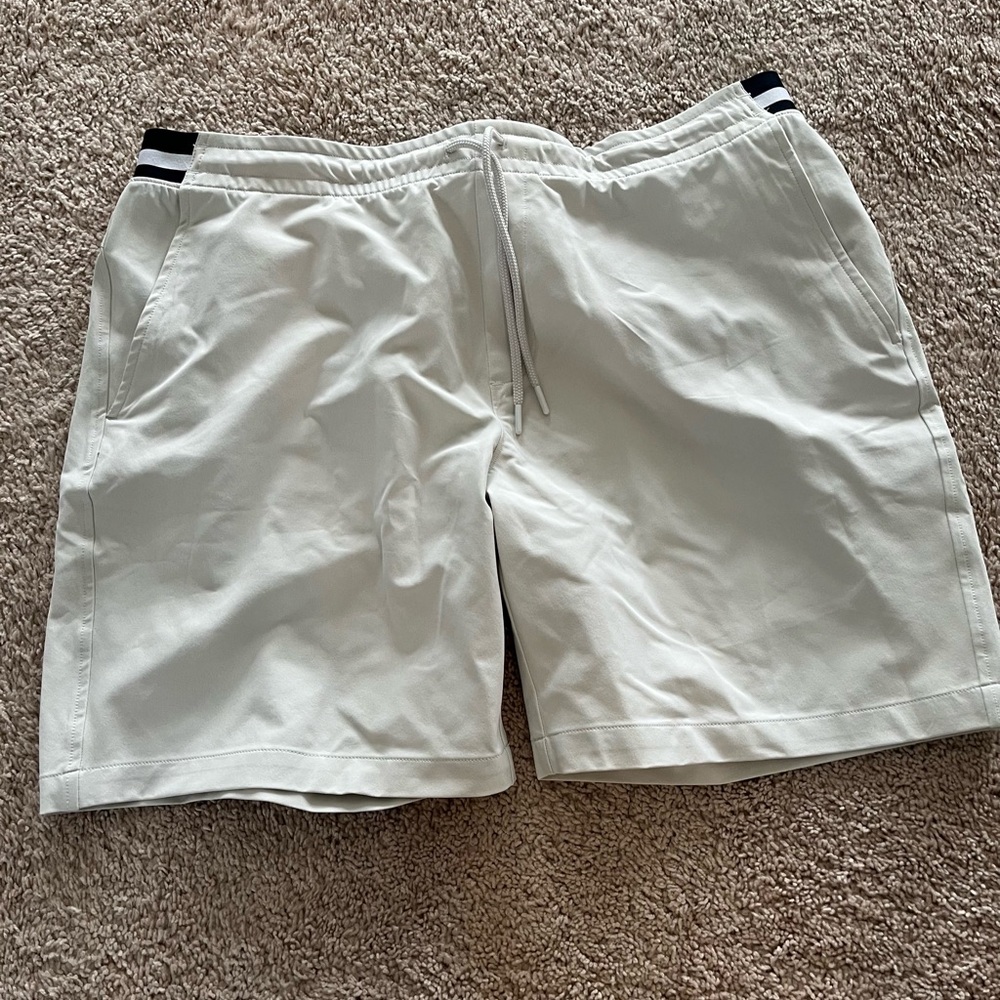 Under Armour Golf Gray Casual Shorts
